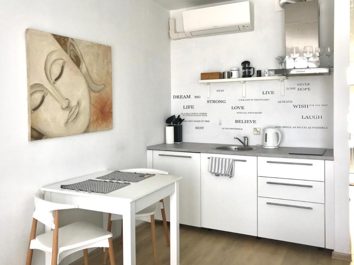 City Centre Studio In Design Quarter Close To Old Town & Harbor Apartment Талин Екстериор снимка